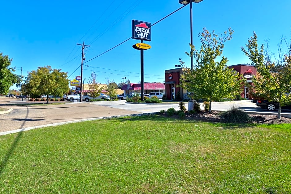 Americas Best Value Inn - Brookhaven