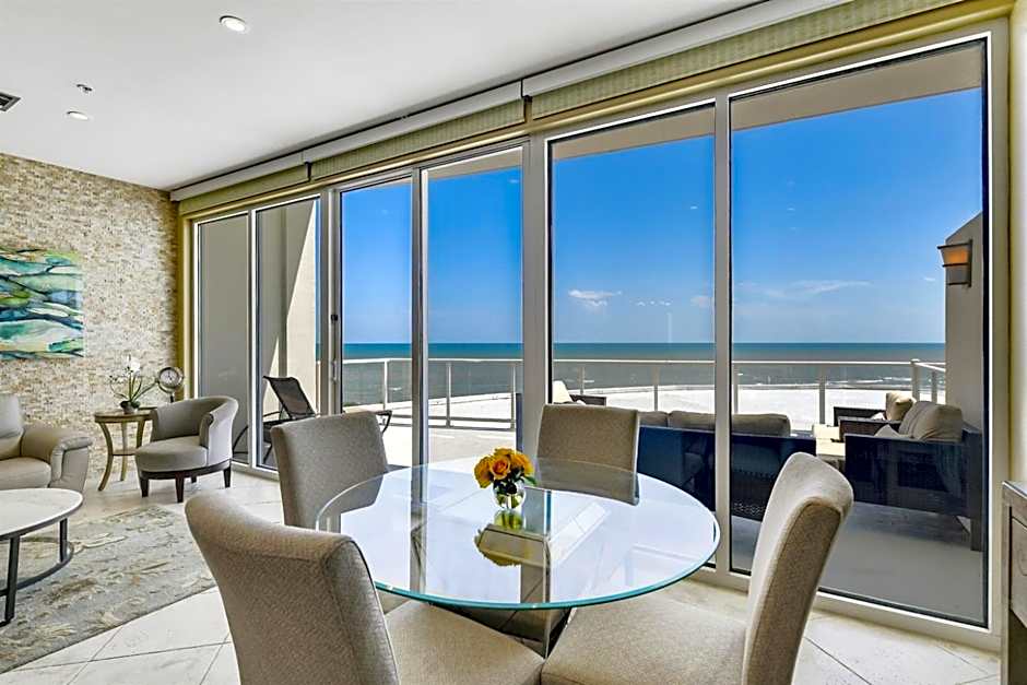 XL Terrace, Lazy River, I-O Pools, Game Room, Spa, Beach, Luxury 2-2 Penthouse!