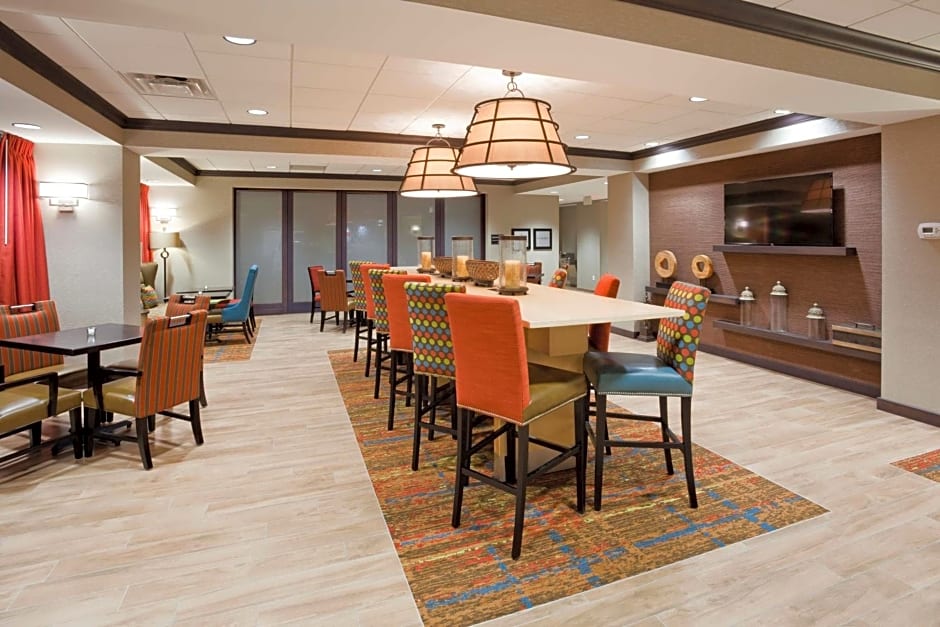 Hampton Inn By Hilton Minneapolis/Roseville, MN