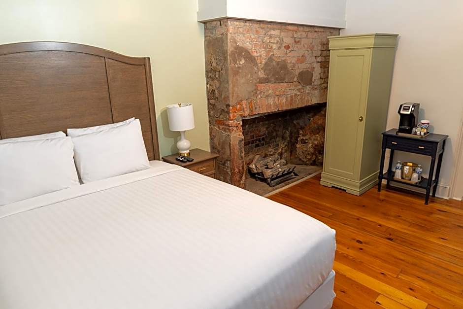 Inn On St. Ann, A French Quarter Guest Houses Property