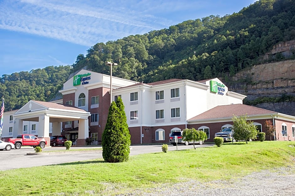 Holiday Inn Express & Suites Logan