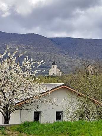 Au fond du village