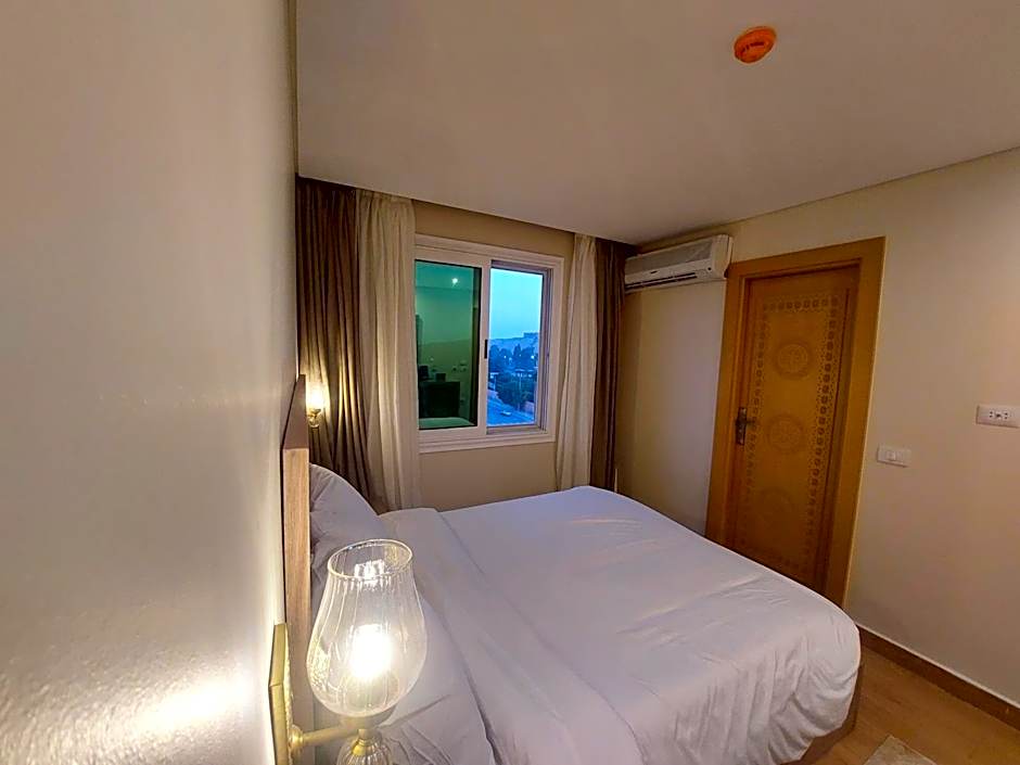 DouDou Pyramids View Hotel