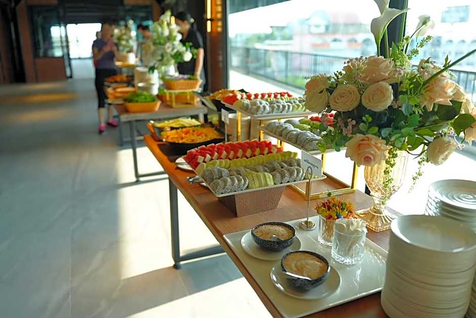 Letana Hotel Samuprakarn