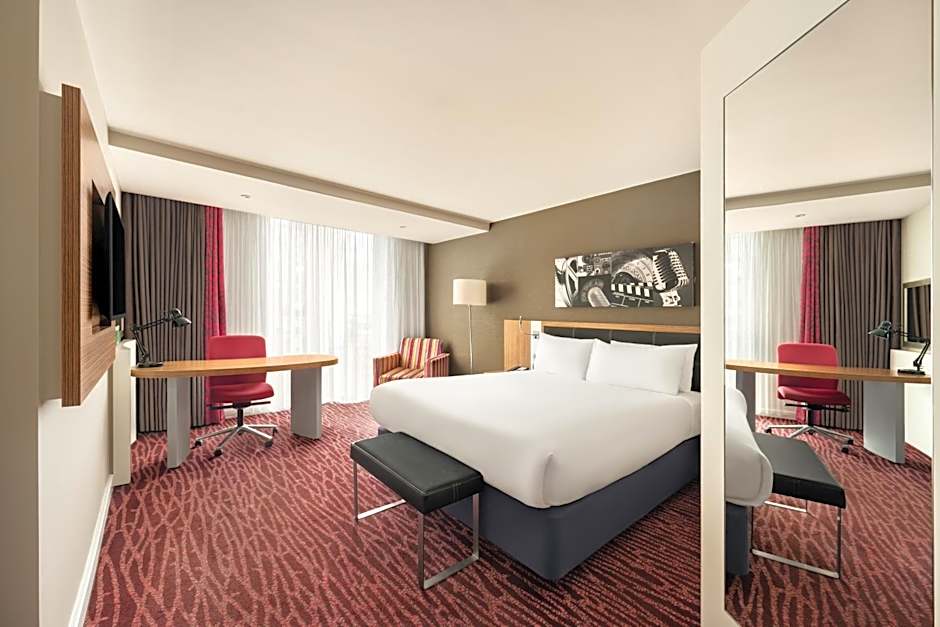 Holiday Inn Manchester-Mediacityuk By IHG