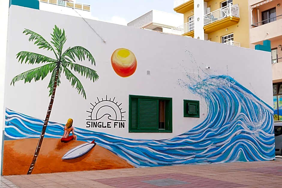 Single Fin Surf Hostel