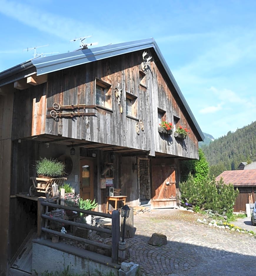 Cianbolpin Guesthouse