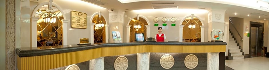 Ln White House Hotel