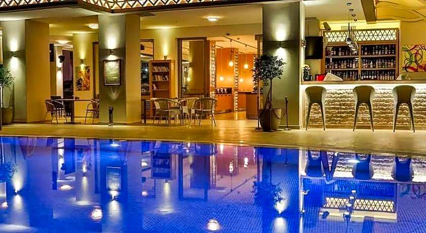 Aurasia Deluxe Hotel