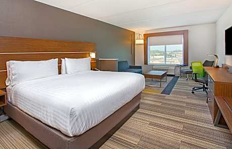 1 Bedroom Suite Communications Accessible