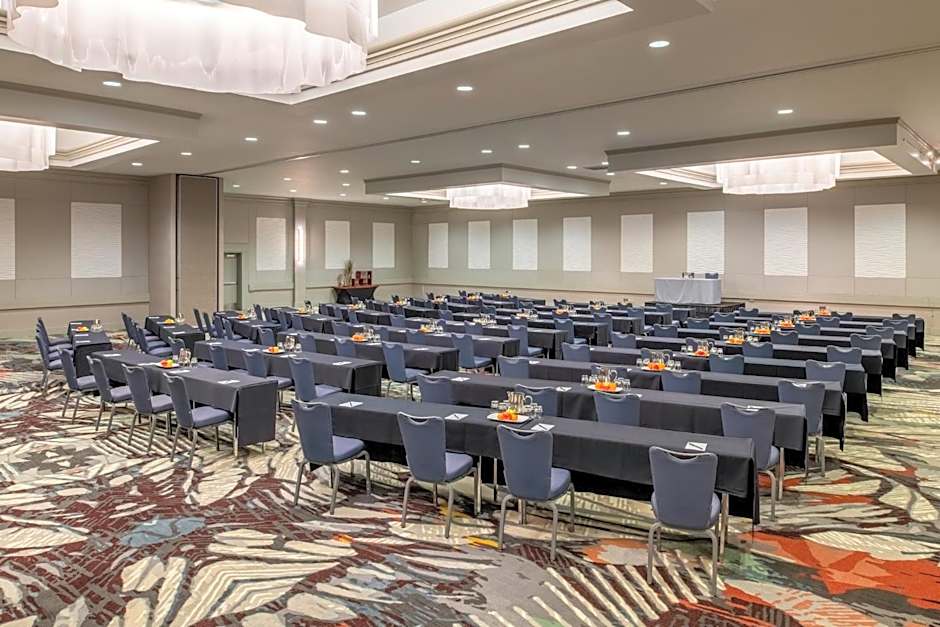 Crowne Plaza Cabana Hotel By IHG
