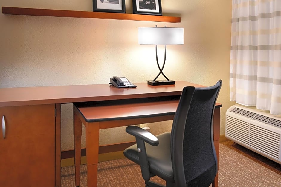 Courtyard Dallas Las Colinas