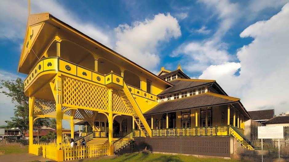 Orchardz Hotel Ayani