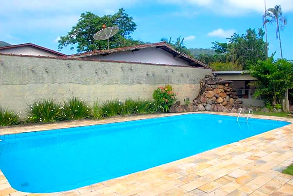 Villa Tavares - casa com piscina na praia da Lagoinha
