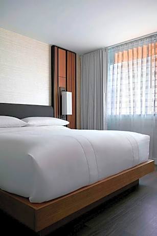 Executive King Room with City View