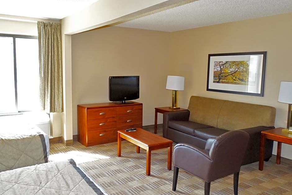 Extended Stay America Suites - Chicago - Lombard - Yorktown Center