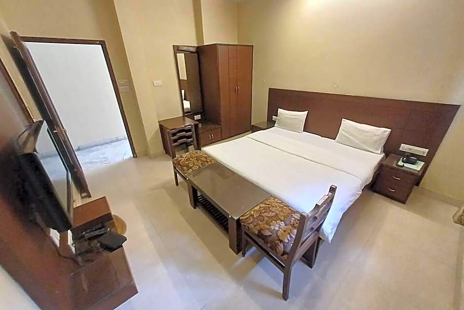 Hotel Raghav Palace