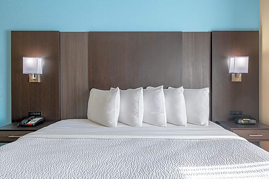 River Bend Inn - Pigeon Forge