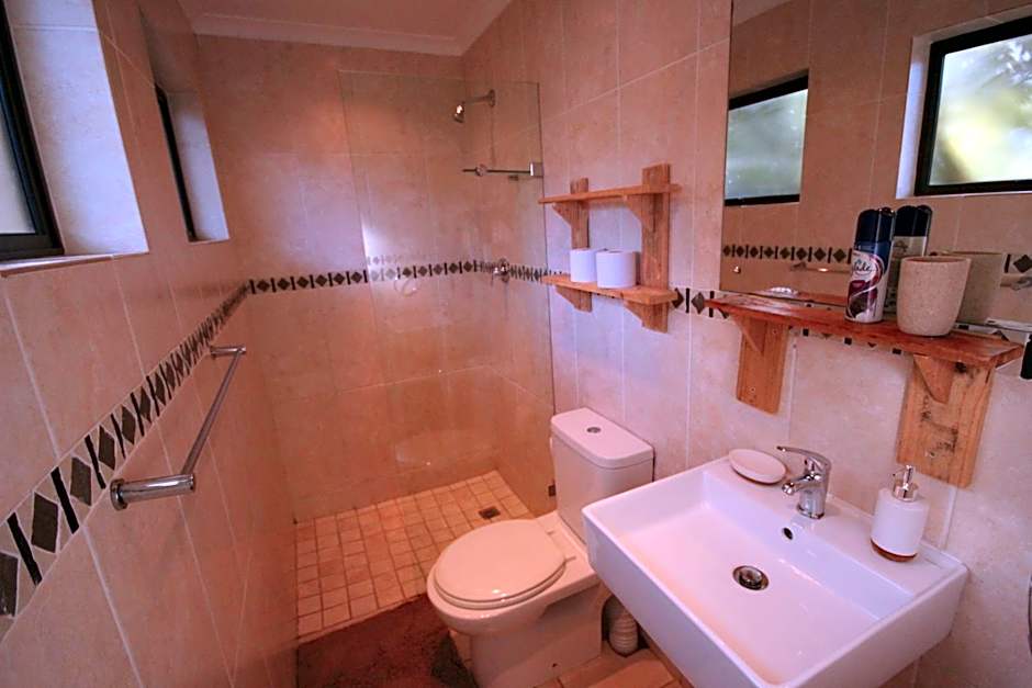 Saltycrax Backpackers