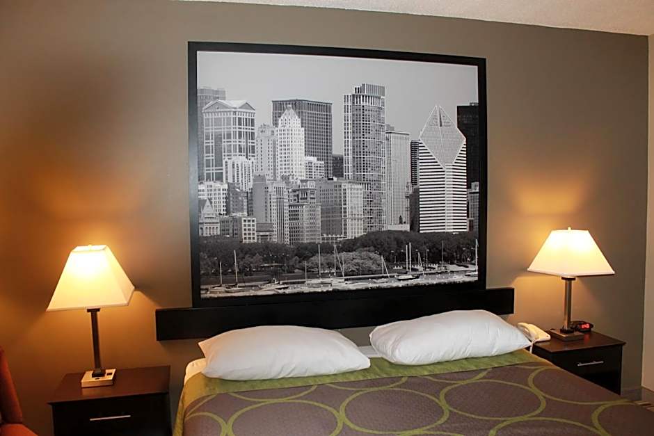 Super 8 by Wyndham Bridgeview/Chicago Area