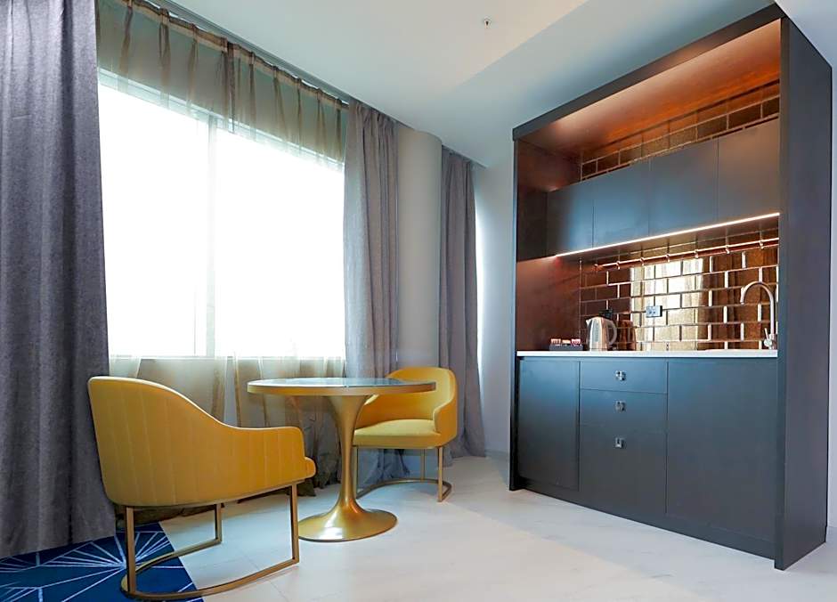 Swiss-Belboutique Napier