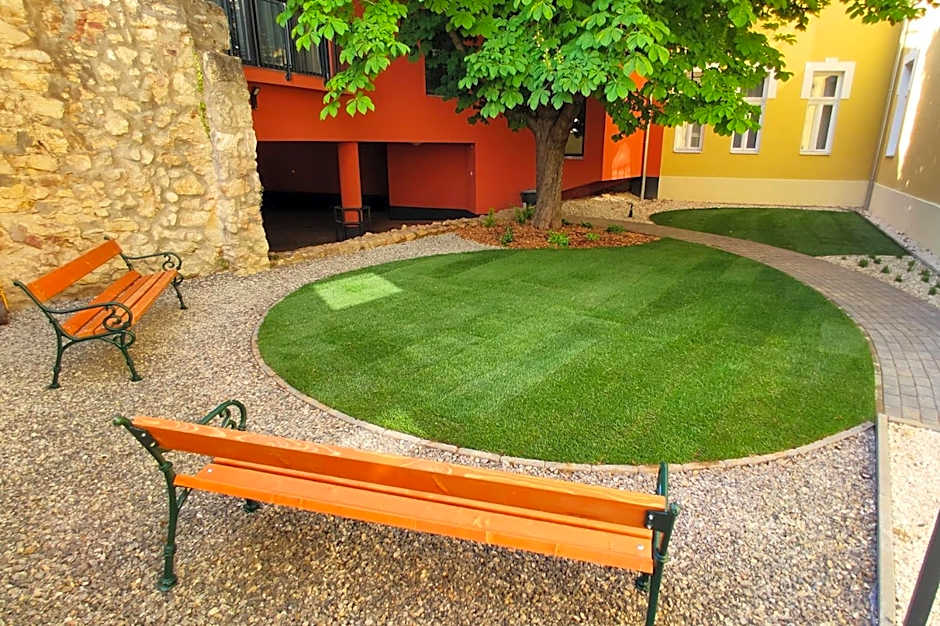 Piacsek Apartmanház