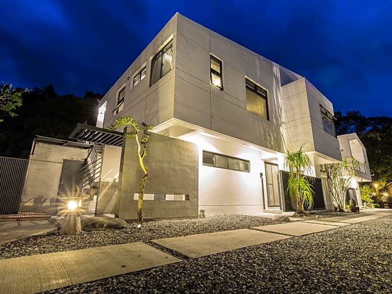 Sunshine Hot Spring B&B