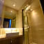 Geoje Artnouveau Suite Hotel
