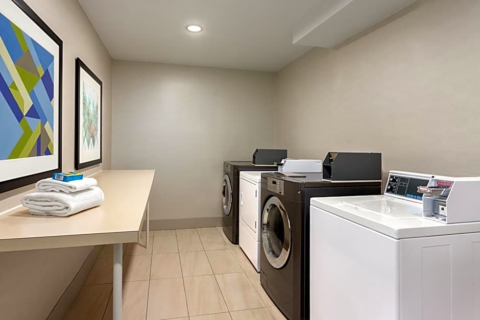 Holiday Inn Express Hotel & Suites Lawton-Fort Sill By IHG