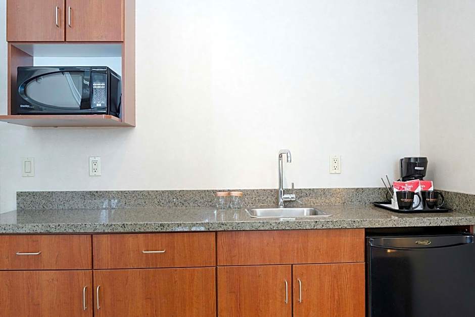 Sandman Hotel & Suites Calgary West