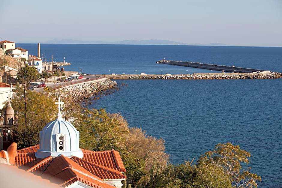 Paris-Irini Studios And Apartments