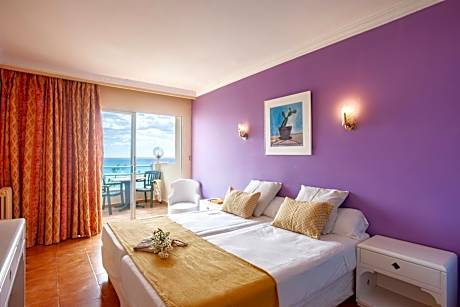 Twin Room with Balcony (2 Adults + 1 Child)