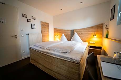 Doppelzimmer-Klassisch-Eigenes Badezimmer