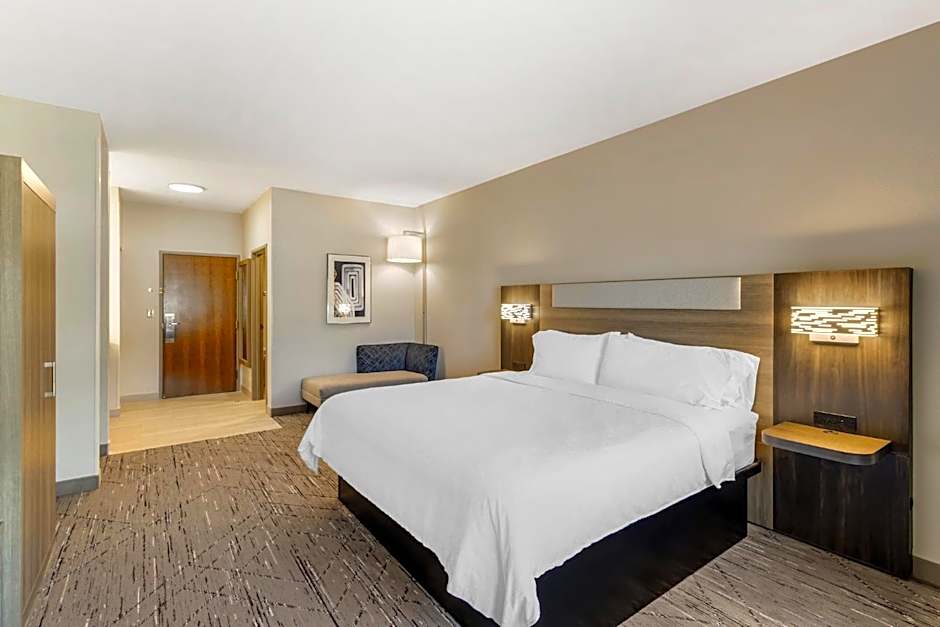 HOLIDAY INN EXPRESS FALLON By IHG