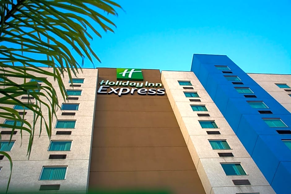Holiday Inn Express Saltillo Zona Aeropuerto By IHG