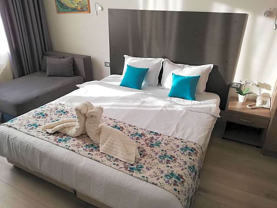 Atlas City Center Hotel