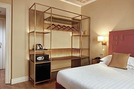 Family Room (5 Adults)