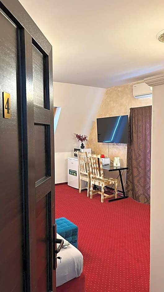 Pannónia Rooms and Apartments