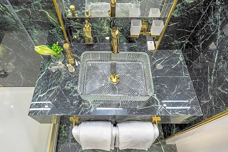 St Palace hotel