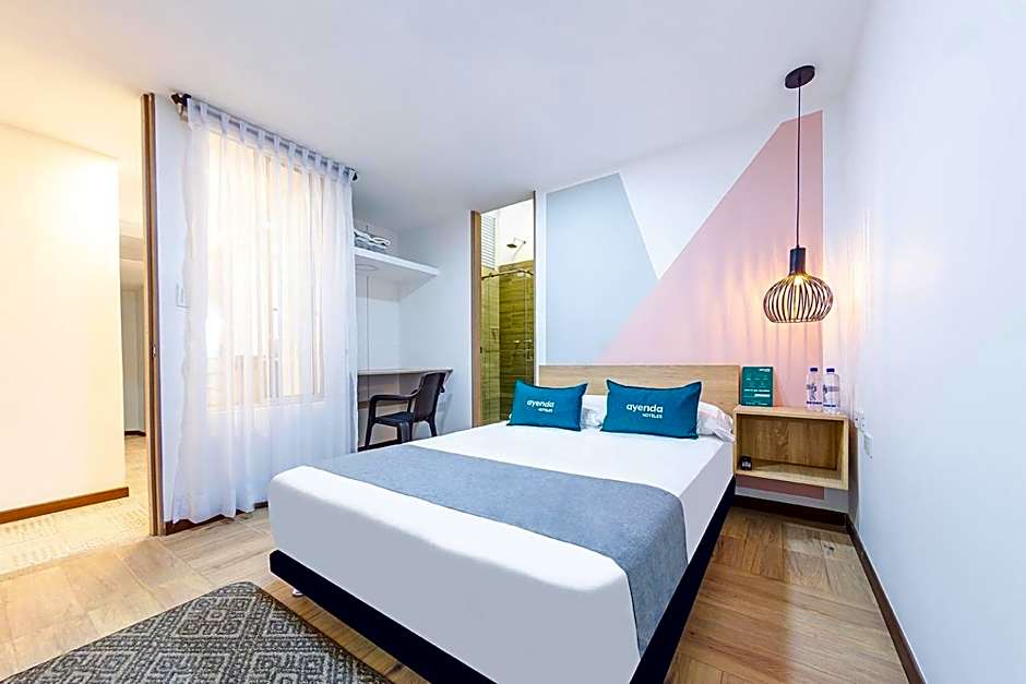 Ayenda De La Calle Real