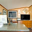 Grand Eagle Ford Lodge & RV Park