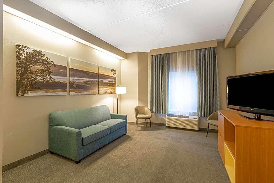 Days Inn by Wyndham Eagan Minnesota Near Mall of America