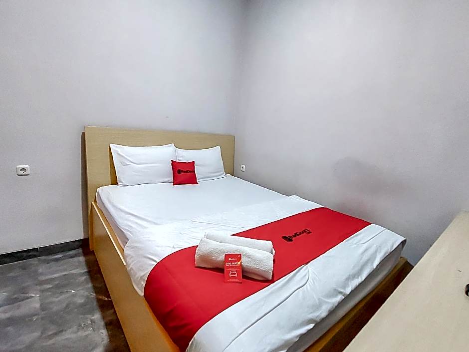 Reddoorz @ Cempaka Guesthouse Tarakan