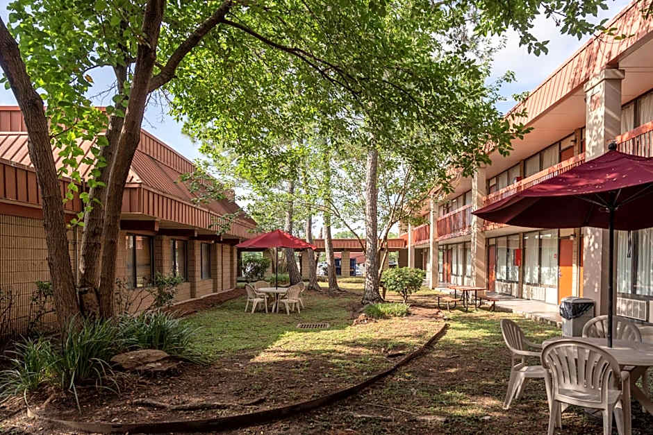 GreenTree Hotel & Extended Stay I-10 FWY Houston, Channelview, Baytown