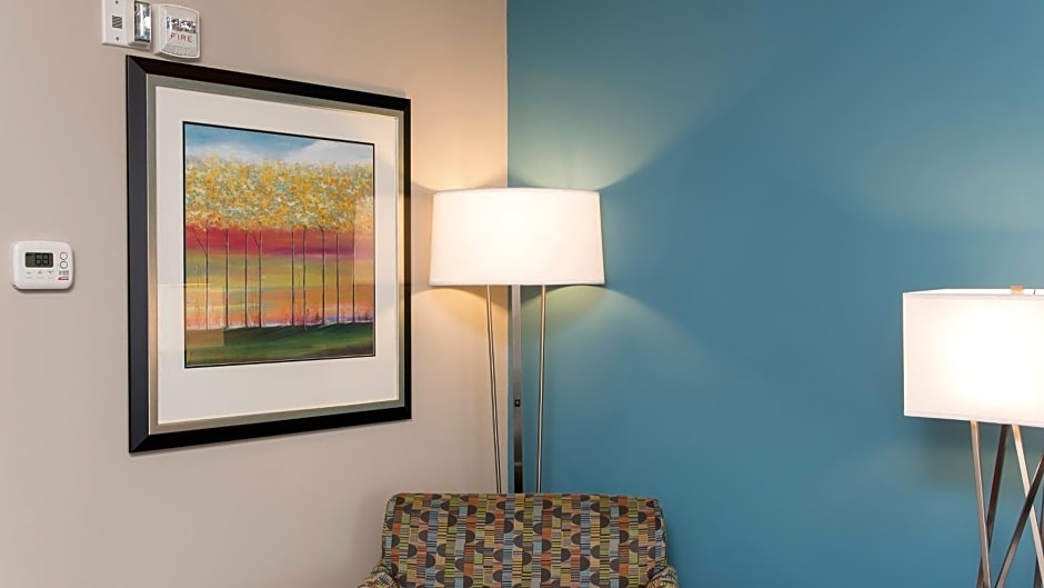 Holiday Inn Indianapolis Airport, an IHG Hotel