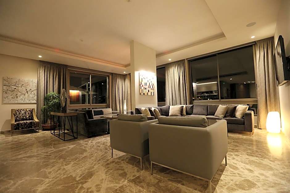 The Ray Hotel and Studios