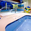 Holiday Inn Express Hotel & Suites Rogers