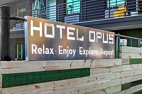 Hotel OPUS Bronx