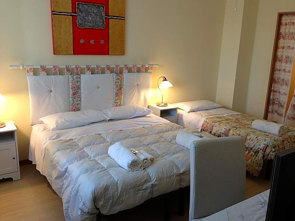 Foto 1 daripada 3 — Quadruple Room
