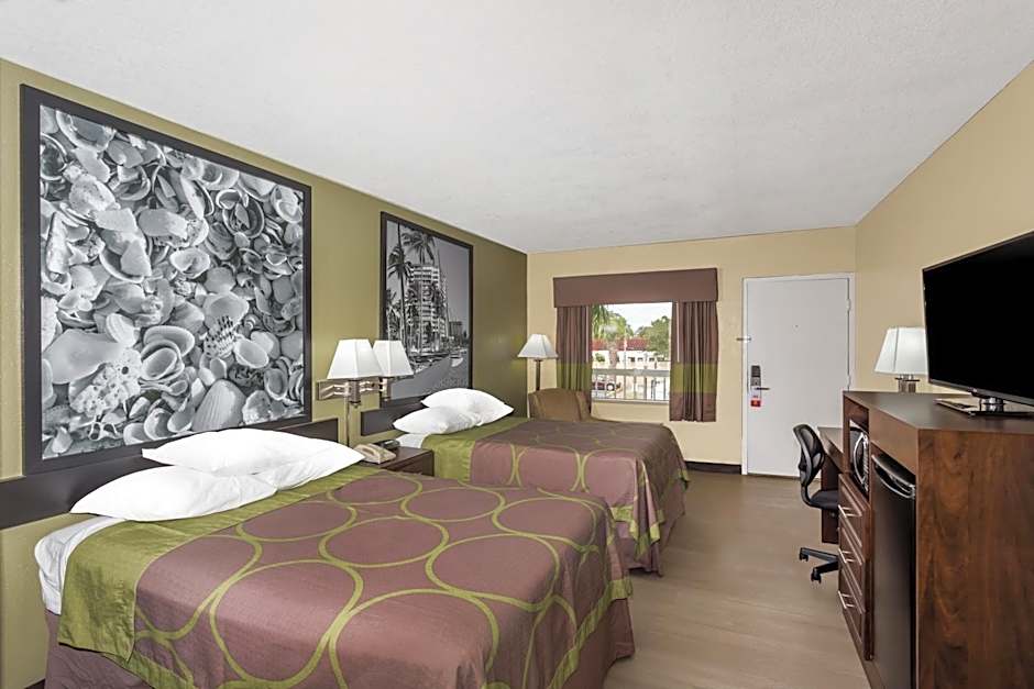 Super 8 by Wyndham Sarasota Near Siesta Key